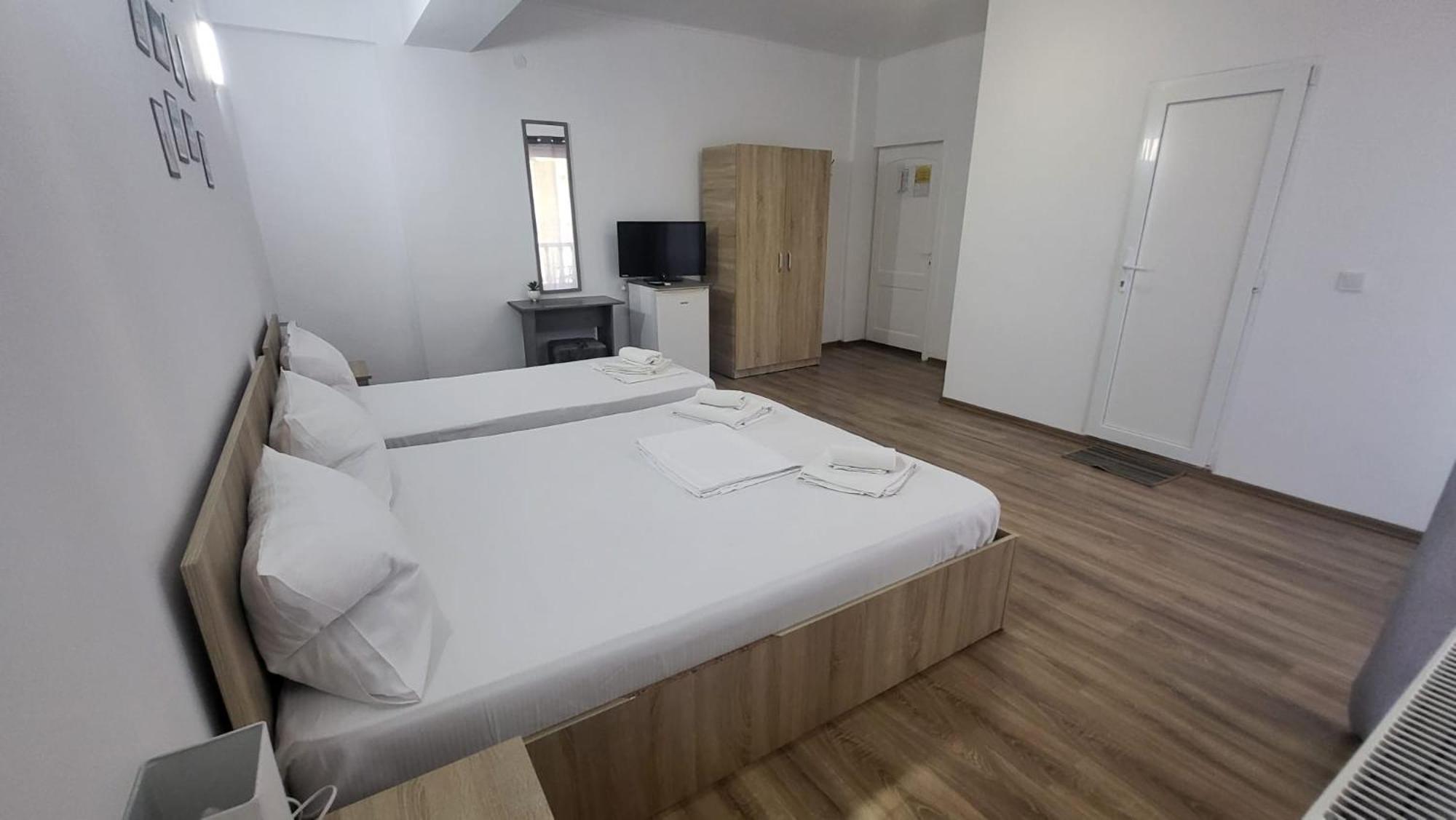 Casa Tatiana Hotel เอโฟริเอนอร์ด ภายนอก รูปภาพ