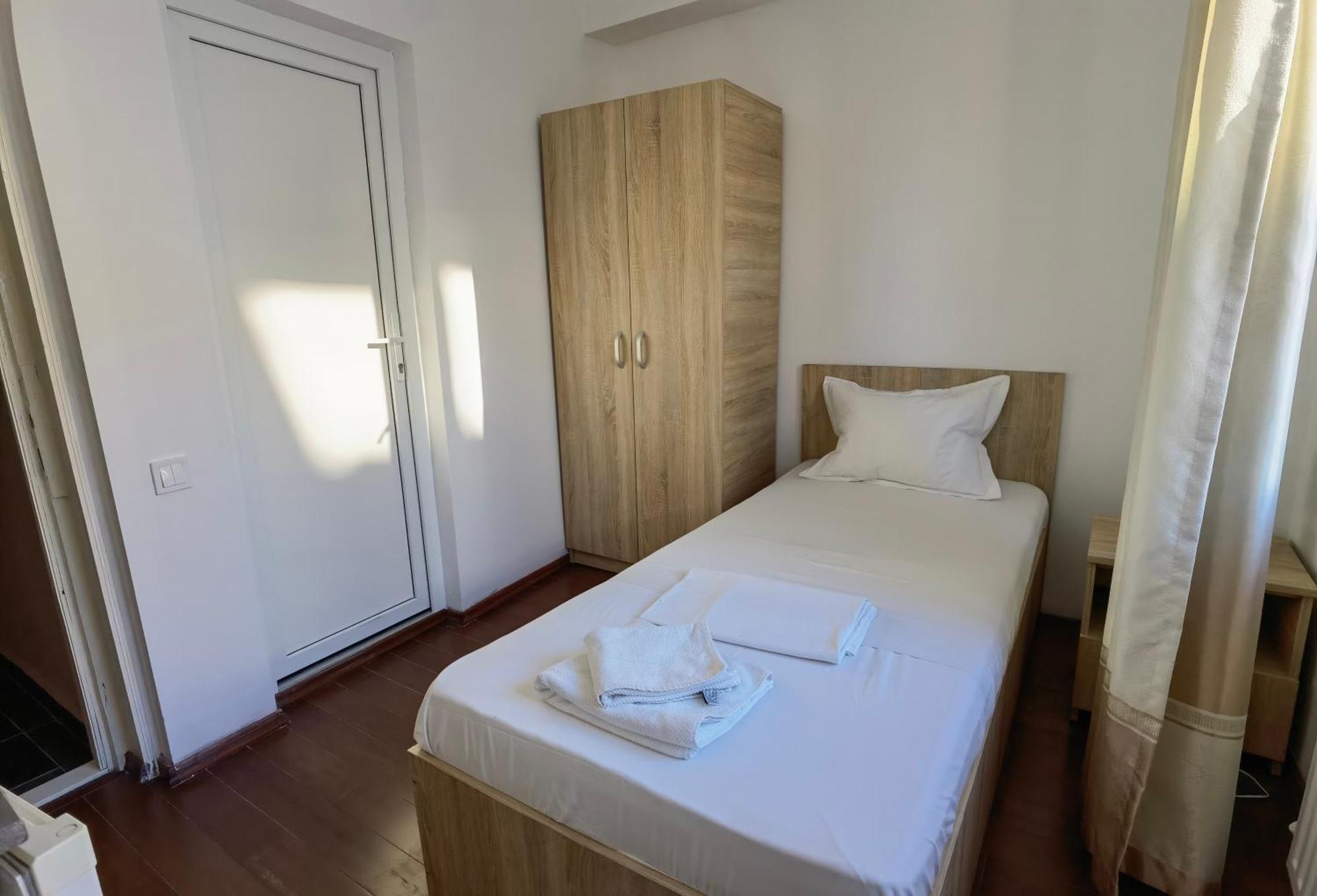 Casa Tatiana Hotel เอโฟริเอนอร์ด ภายนอก รูปภาพ