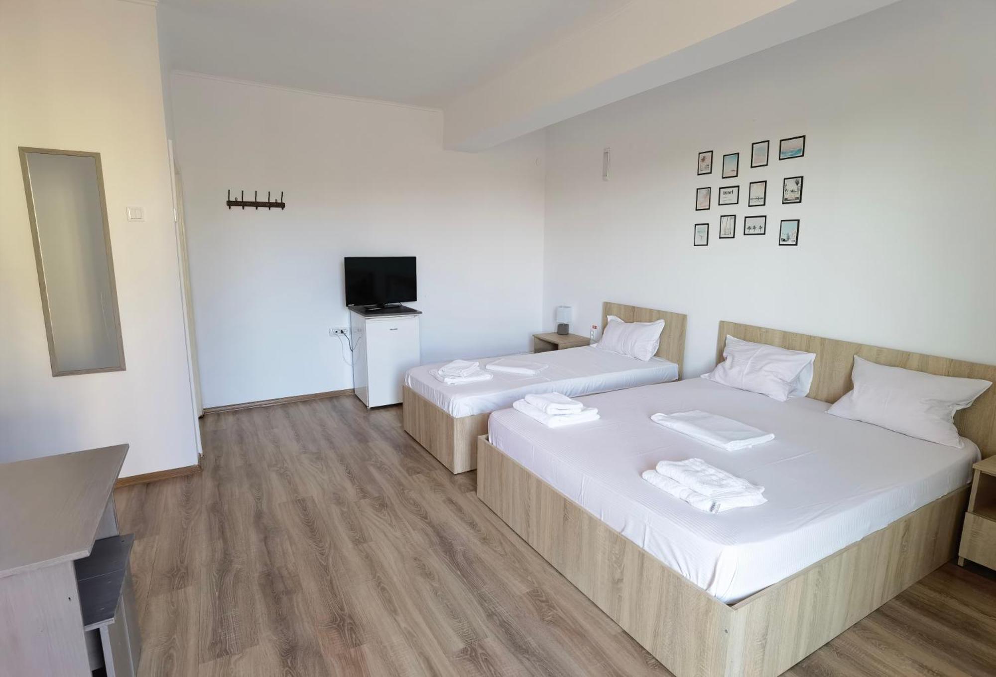 Casa Tatiana Hotel เอโฟริเอนอร์ด ภายนอก รูปภาพ